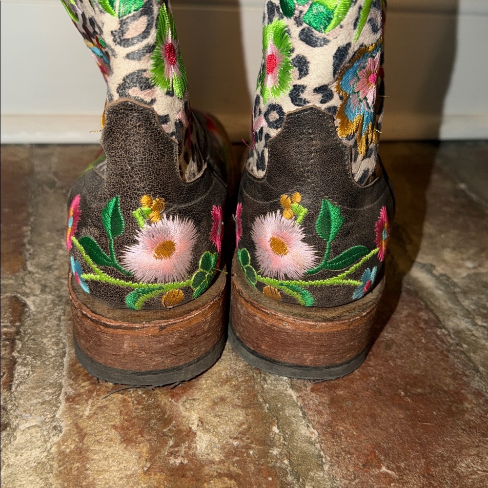 ⭐️Macie Bean Smokey & The Bandit Embroidered Leather Boots⭐️ - Picture 5 of 8